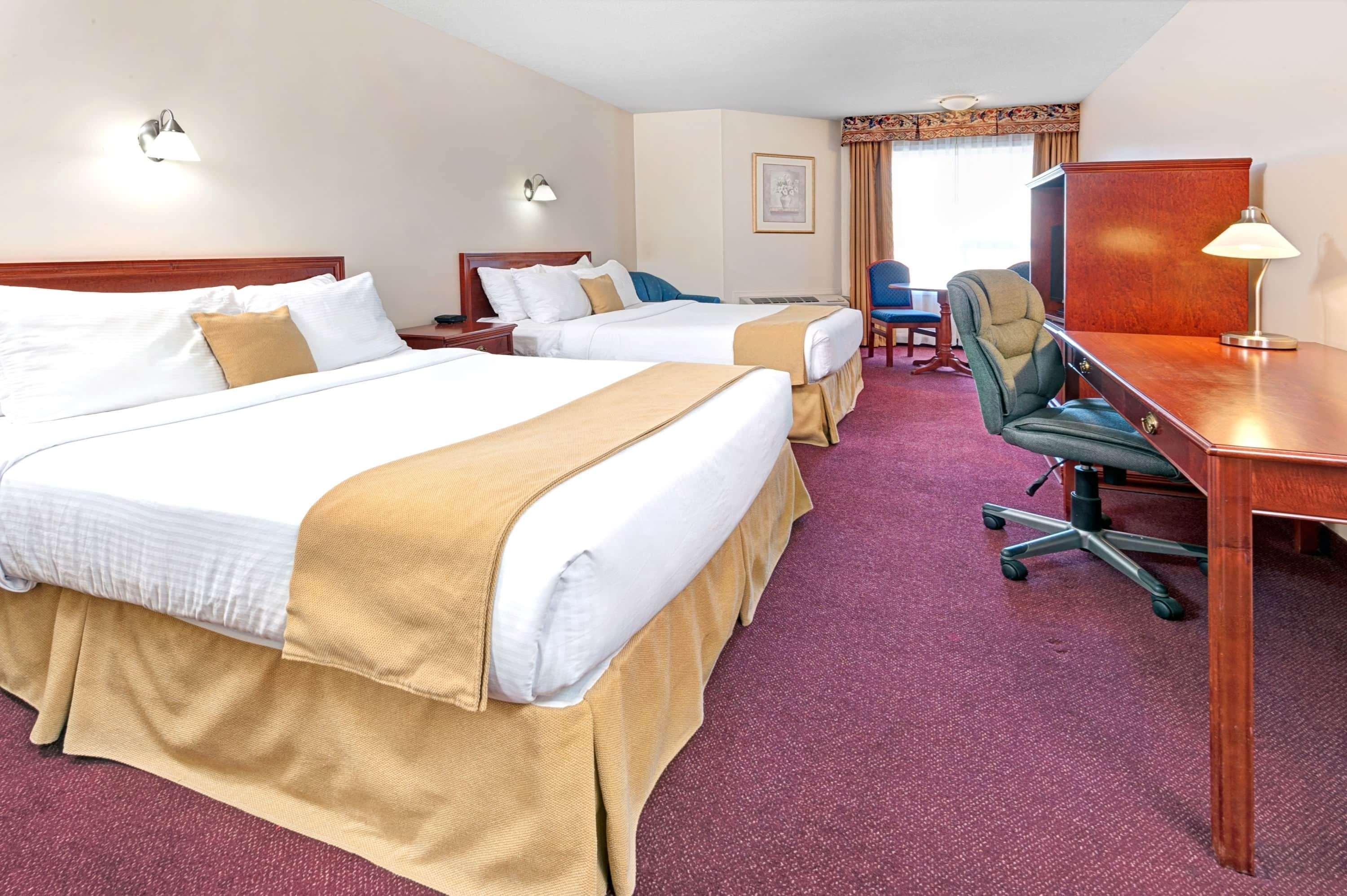 Quality Inn & Suites Edmonton International Airport Leduc Exteriör bild