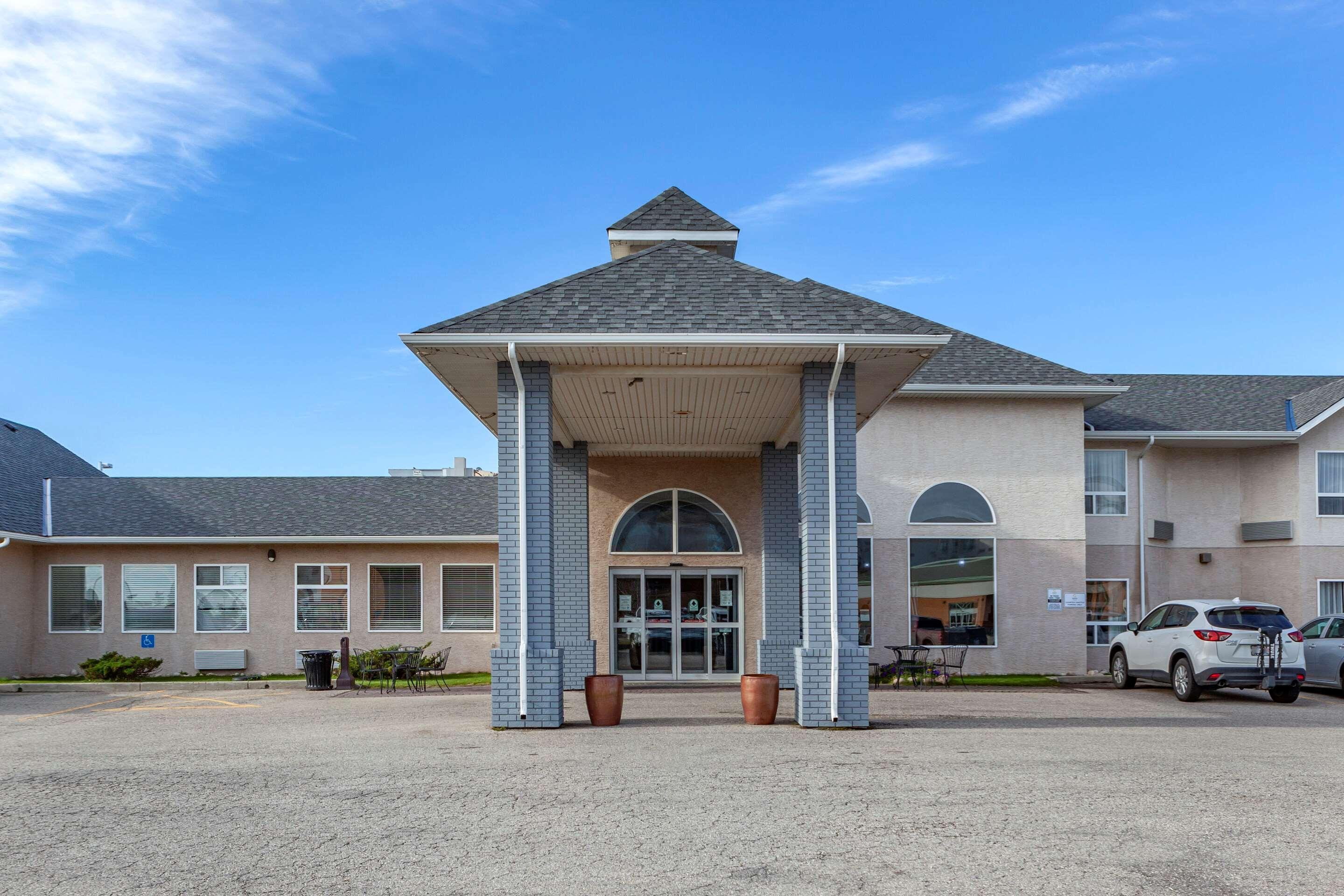 Quality Inn & Suites Edmonton International Airport Leduc Exteriör bild