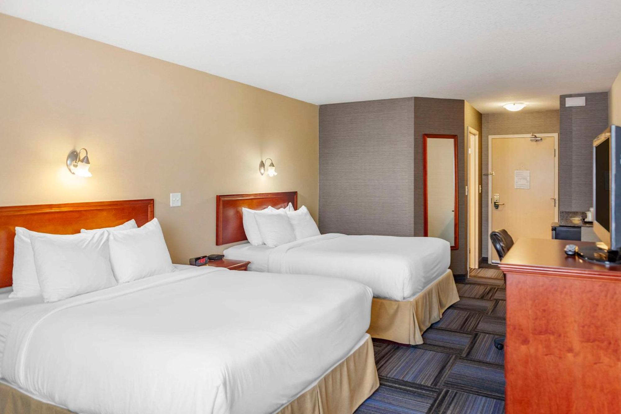 Quality Inn & Suites Edmonton International Airport Leduc Exteriör bild