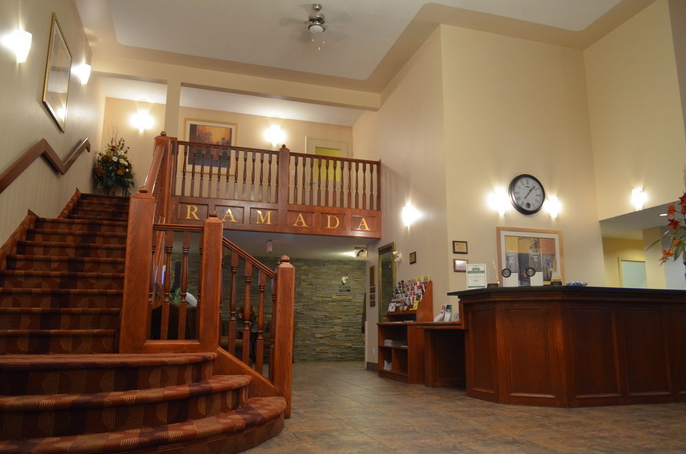 Quality Inn & Suites Edmonton International Airport Leduc Exteriör bild