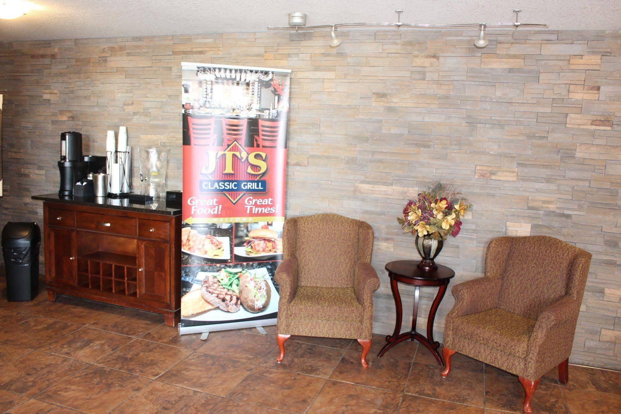 Quality Inn & Suites Edmonton International Airport Leduc Exteriör bild
