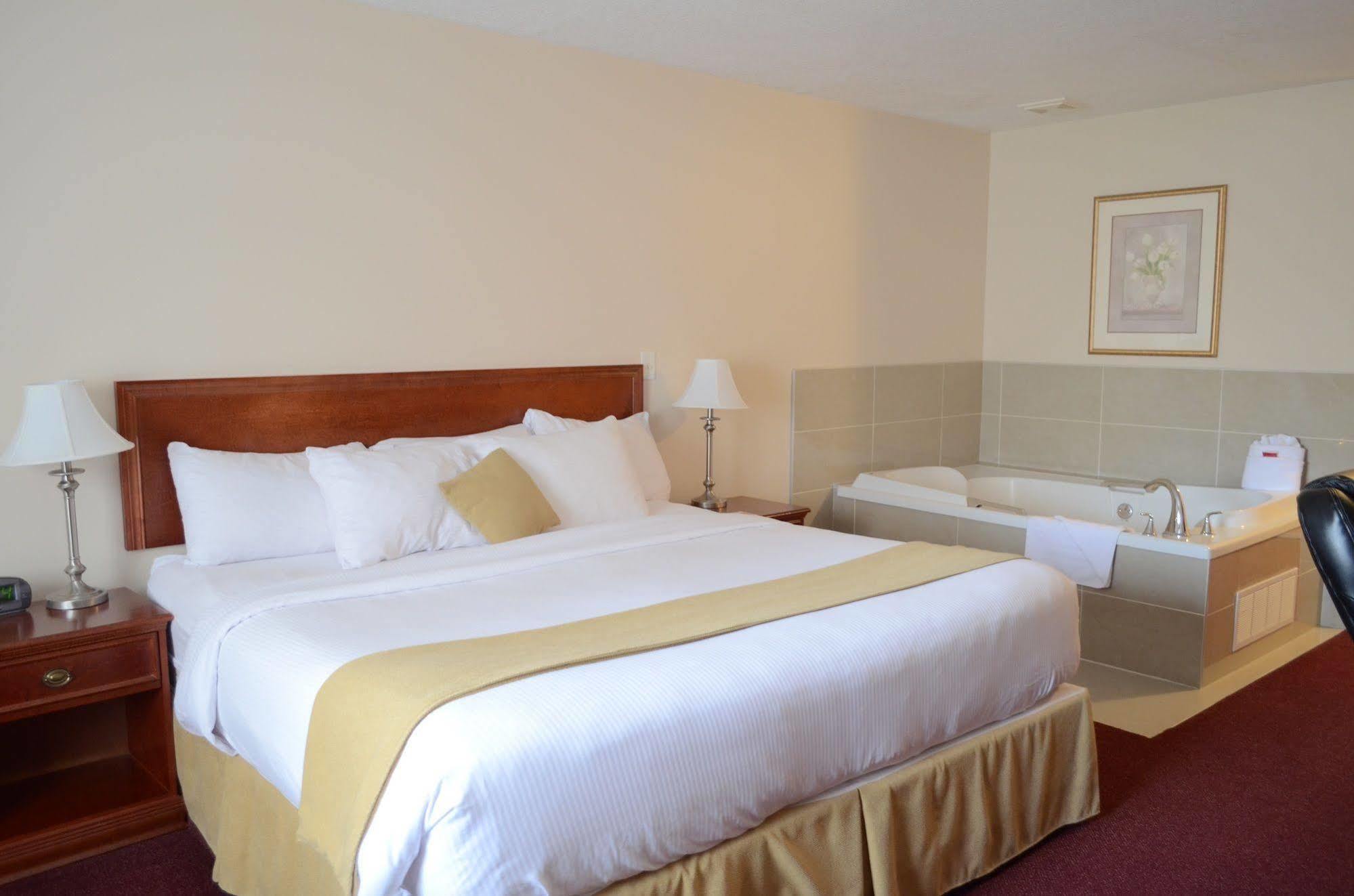 Quality Inn & Suites Edmonton International Airport Leduc Exteriör bild