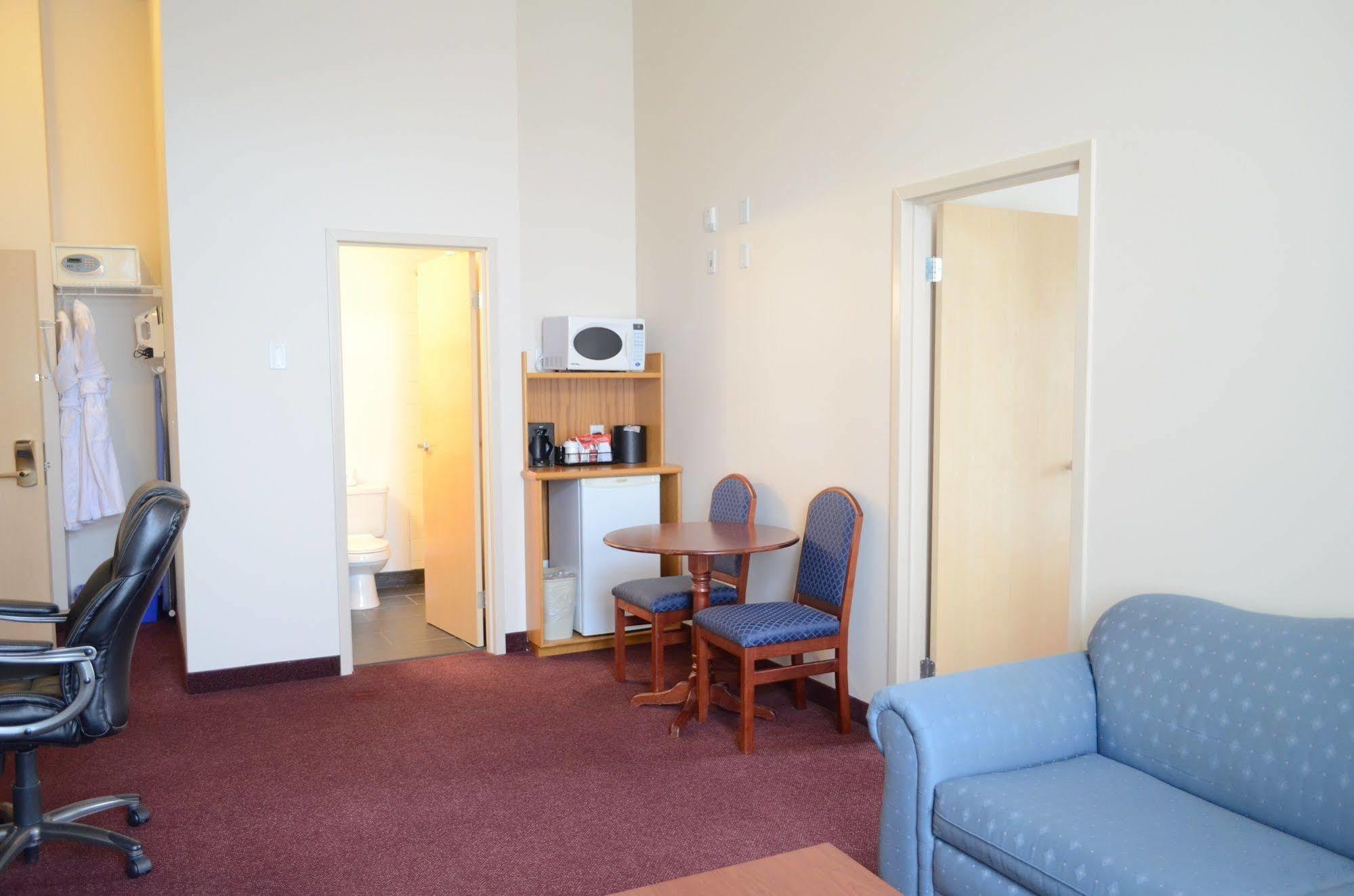 Quality Inn & Suites Edmonton International Airport Leduc Exteriör bild